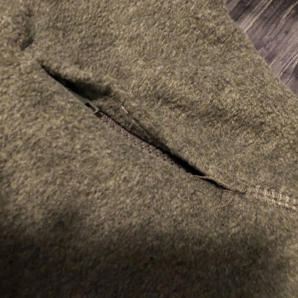 Amazing Fleece - Picture 3 of 4